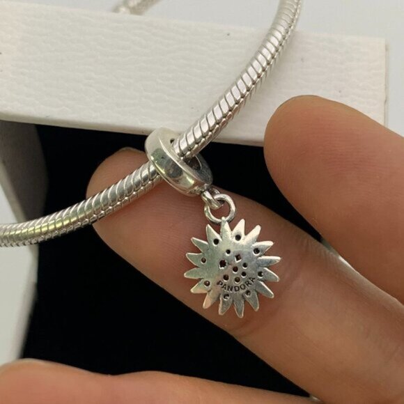 ✨🔥Pandora Celestial Sparkling Sun charm - Picture 3 of 8
